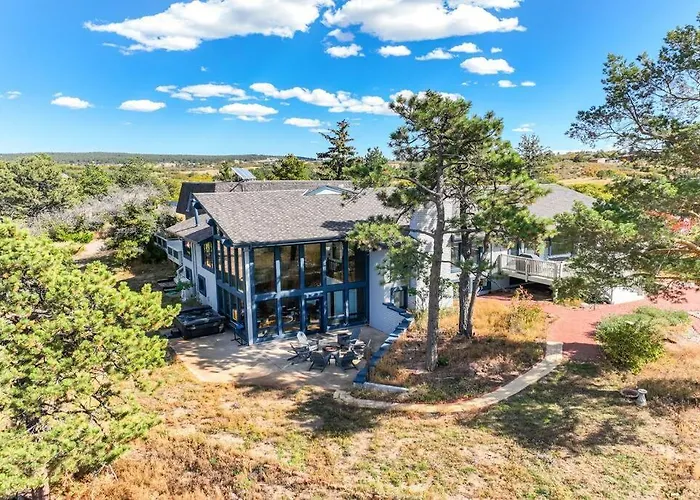 Private Villa-72 Acres-Hot Tub-Views-Usafa