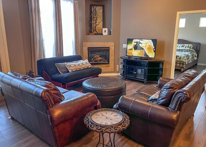 Colorado Springs Townhome About 10 Miles To Downtown!