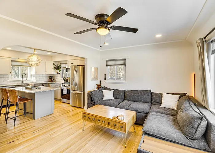 2 Mi To Downtown Colorado Springs Apt With Grill!