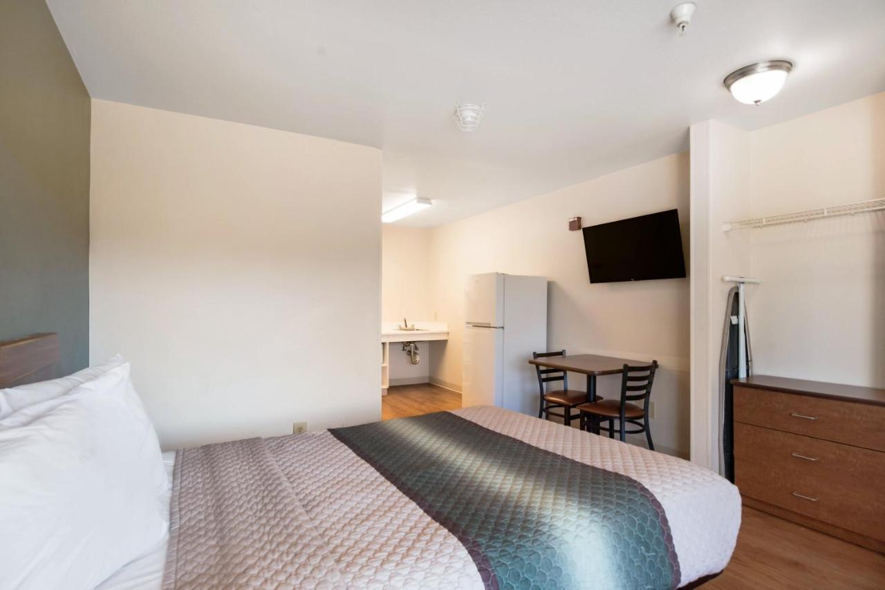 Hometowne By Red Roof - Airport 2* Colorado Springs