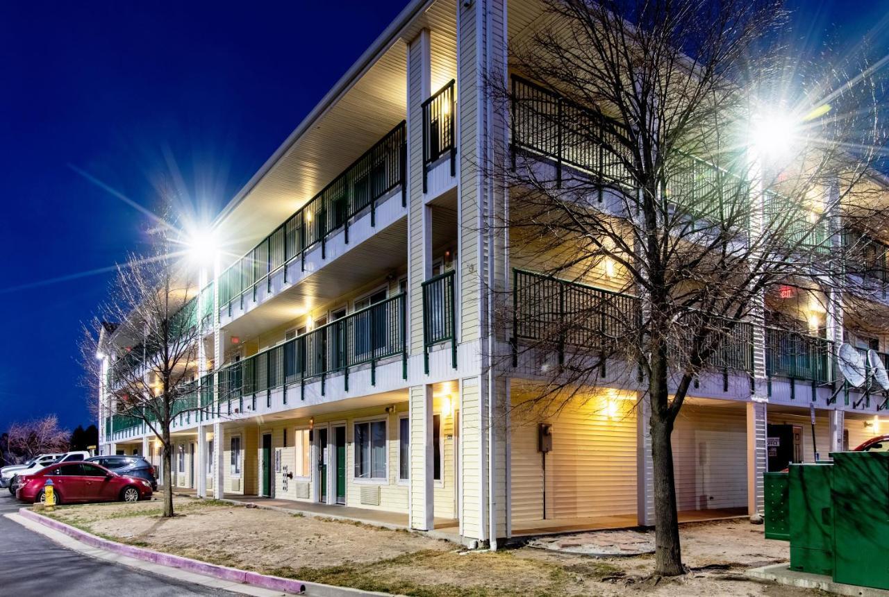 Motel Hometowne By Red Roof - Airport Colorado Springs