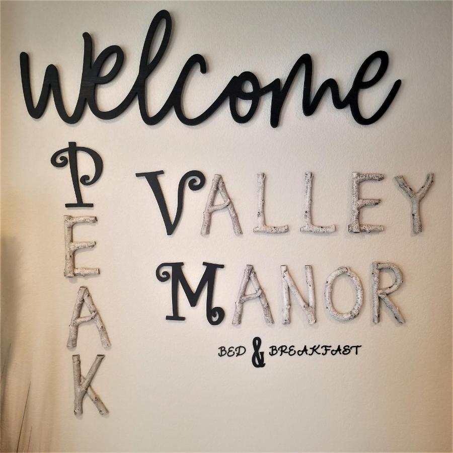 Peak Valley Manor, A Modern Colorado Springs