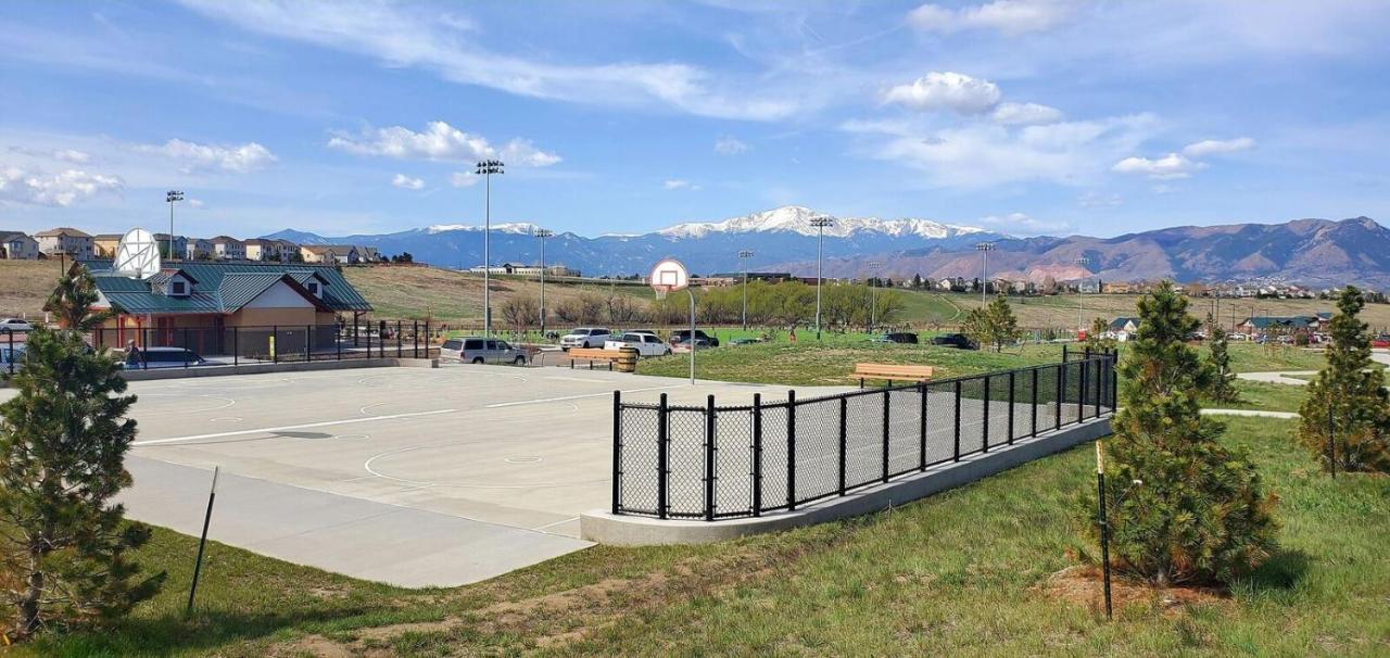 Villa Gorgeous Rancher/mtn Views/af Academy *