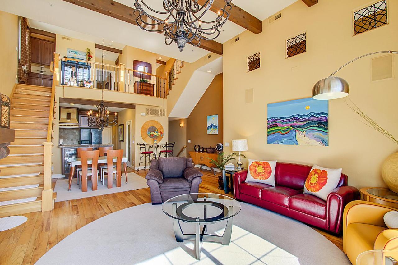 224_writers #200 Holiday home