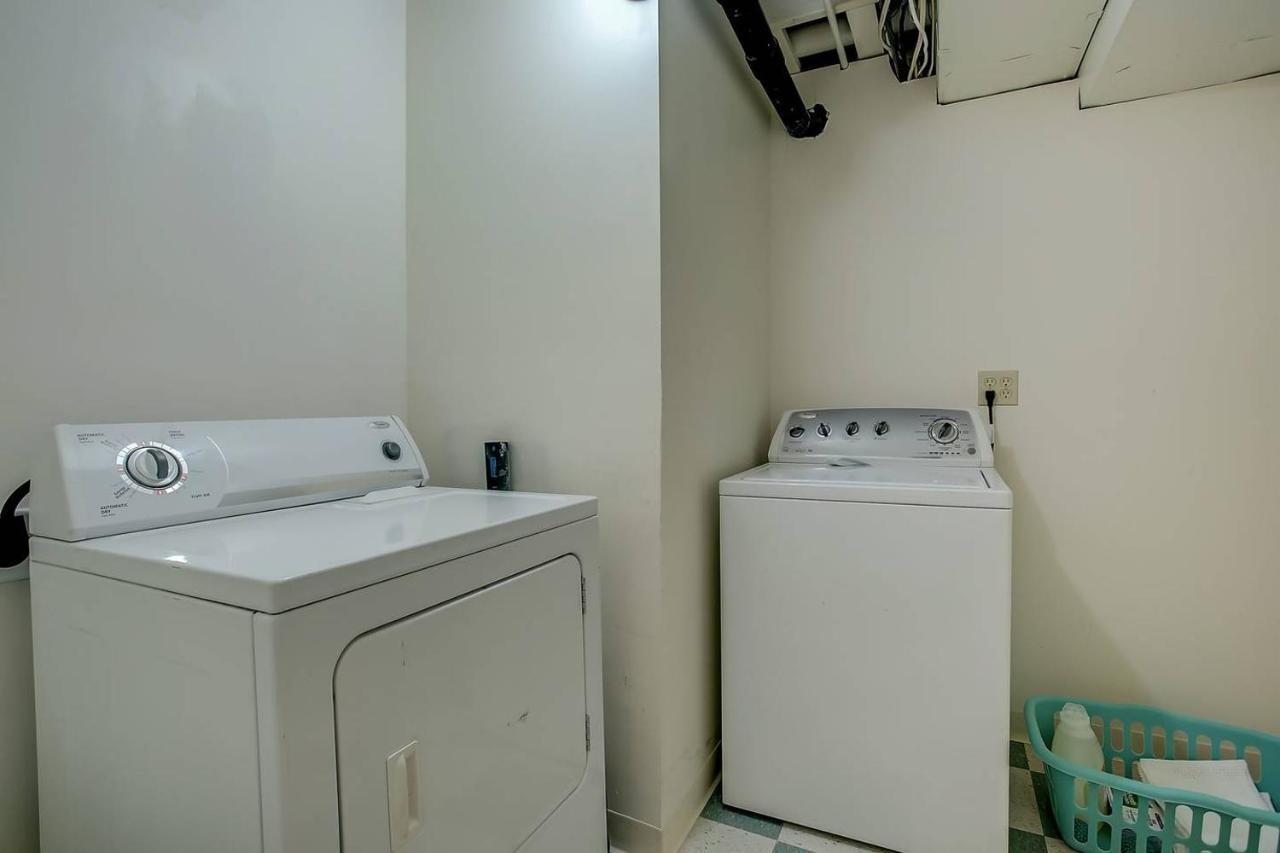 Bright & Private 2-bedroom 1100-sqft Cos *