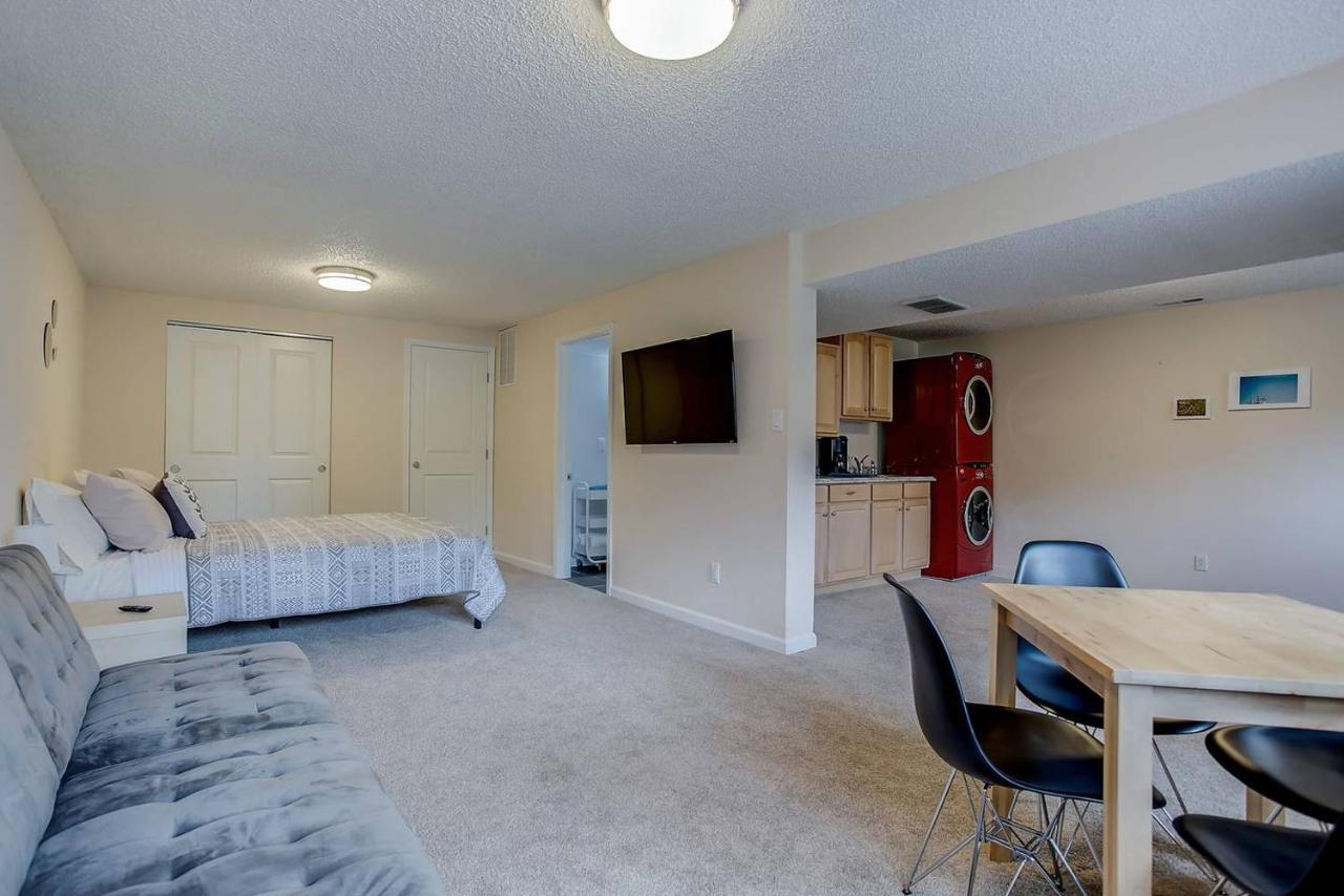 Bright & Cozy Studio In Apartment
