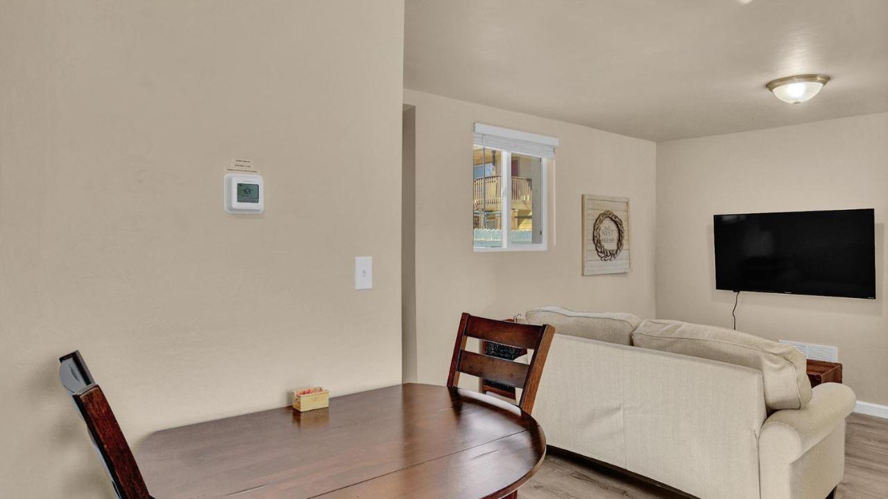 Your Nest Away From Apartment Colorado Springs