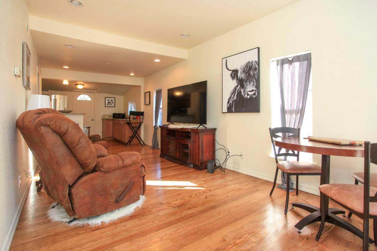 Holiday home Downtown With Grill 5 Mi To Garden Of The Gods