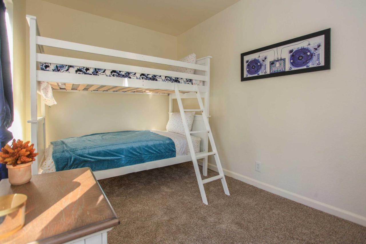 Holiday home Downtown With Grill 5 Mi To Garden Of The Gods
