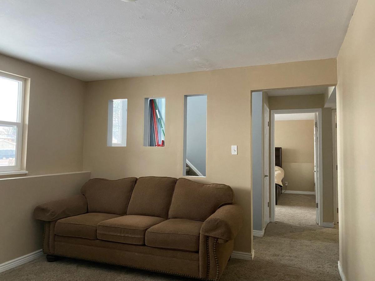 Three Bedroom, California King Bed *