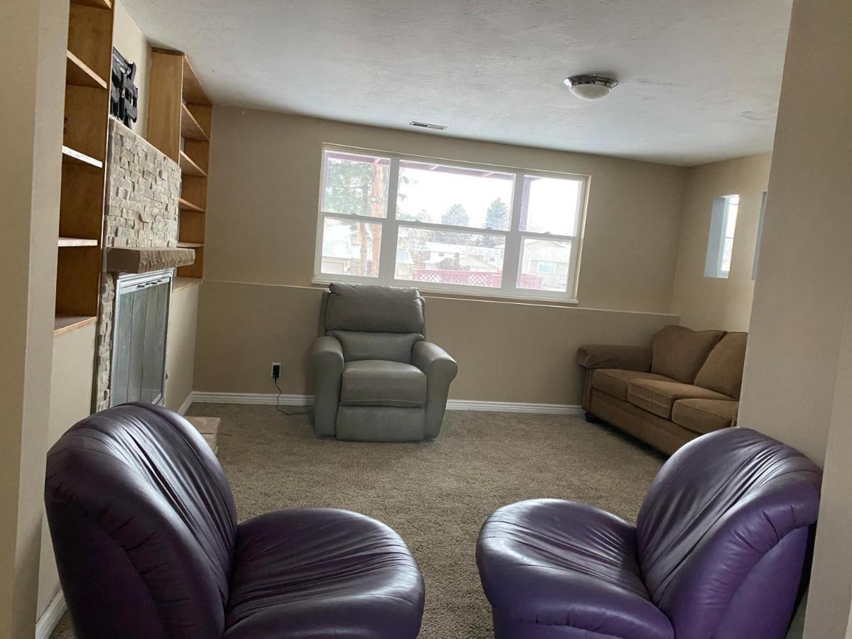Three Bedroom, California King Bed * Colorado Springs