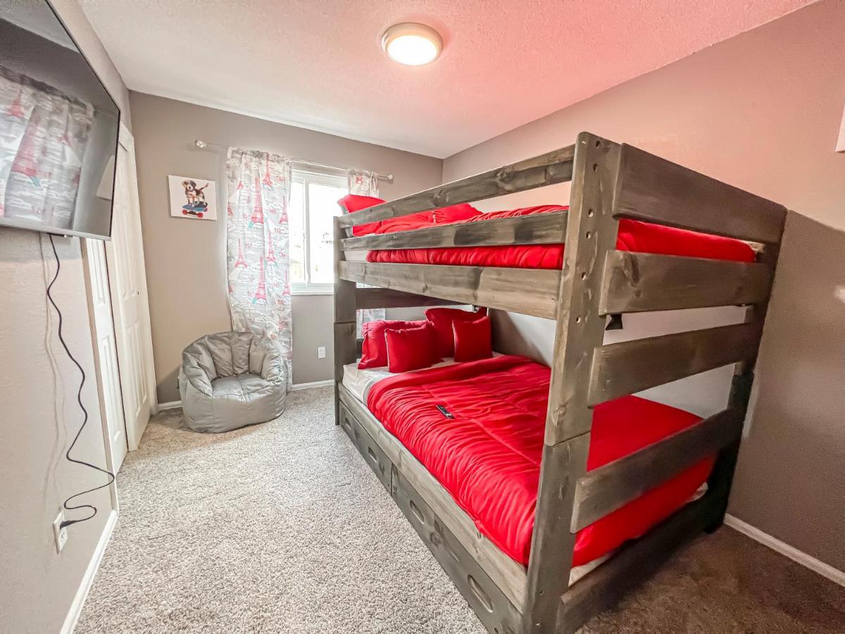 Pet Friendly Close To Attractions. Mtn Views! *