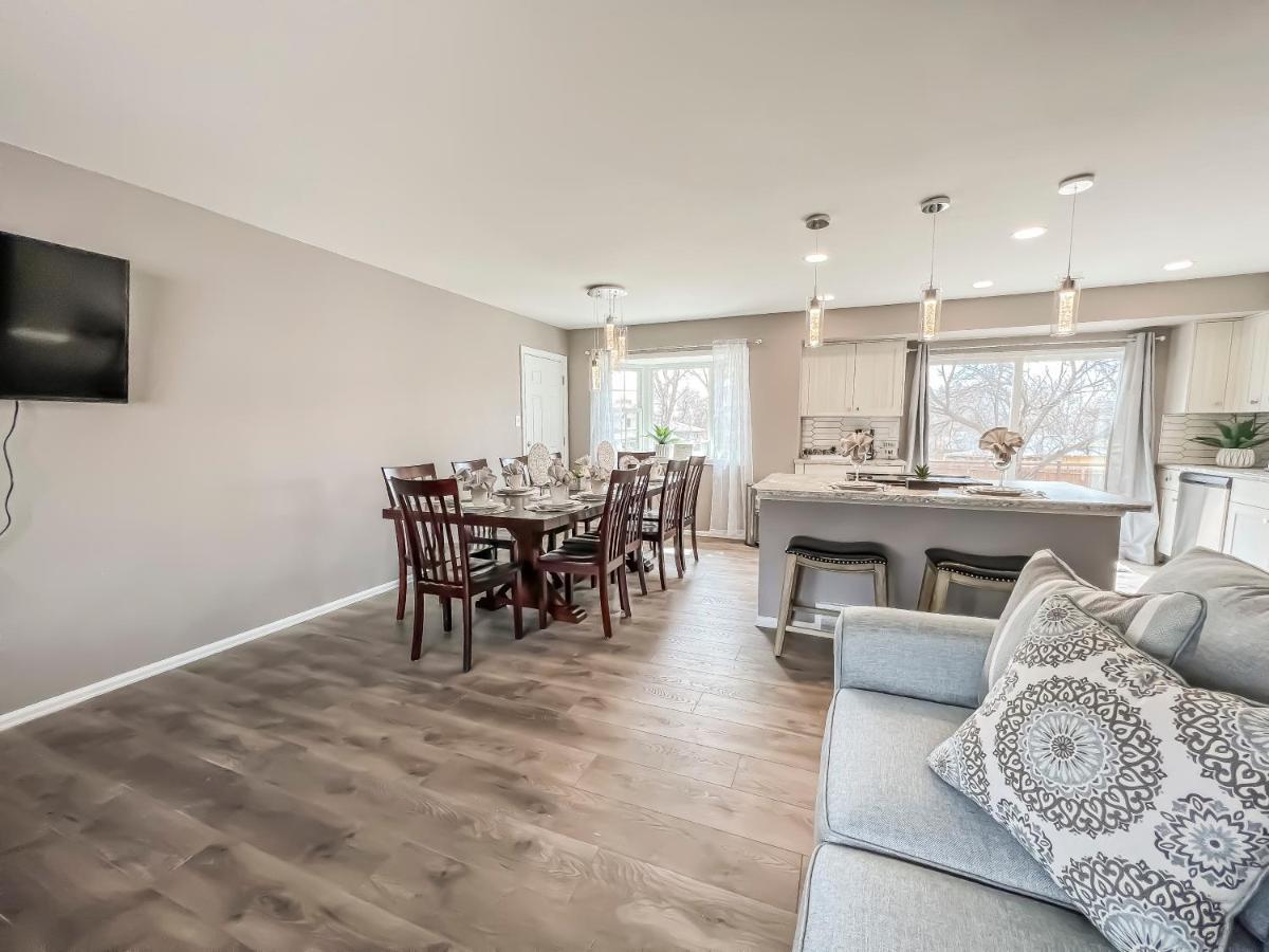 Pet Friendly Close To Attractions. Mtn Views!
