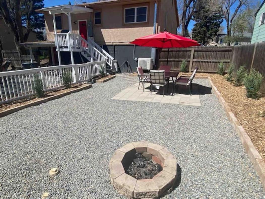 North Of Sodermann Park Centrally Located 2/1 Upstairs Of House