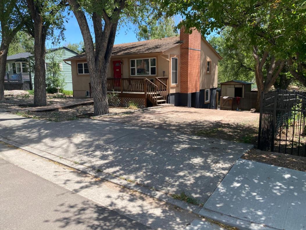 North Of Sodermann Park Centrally Located 2/1 Upstairs Of House Holiday home *