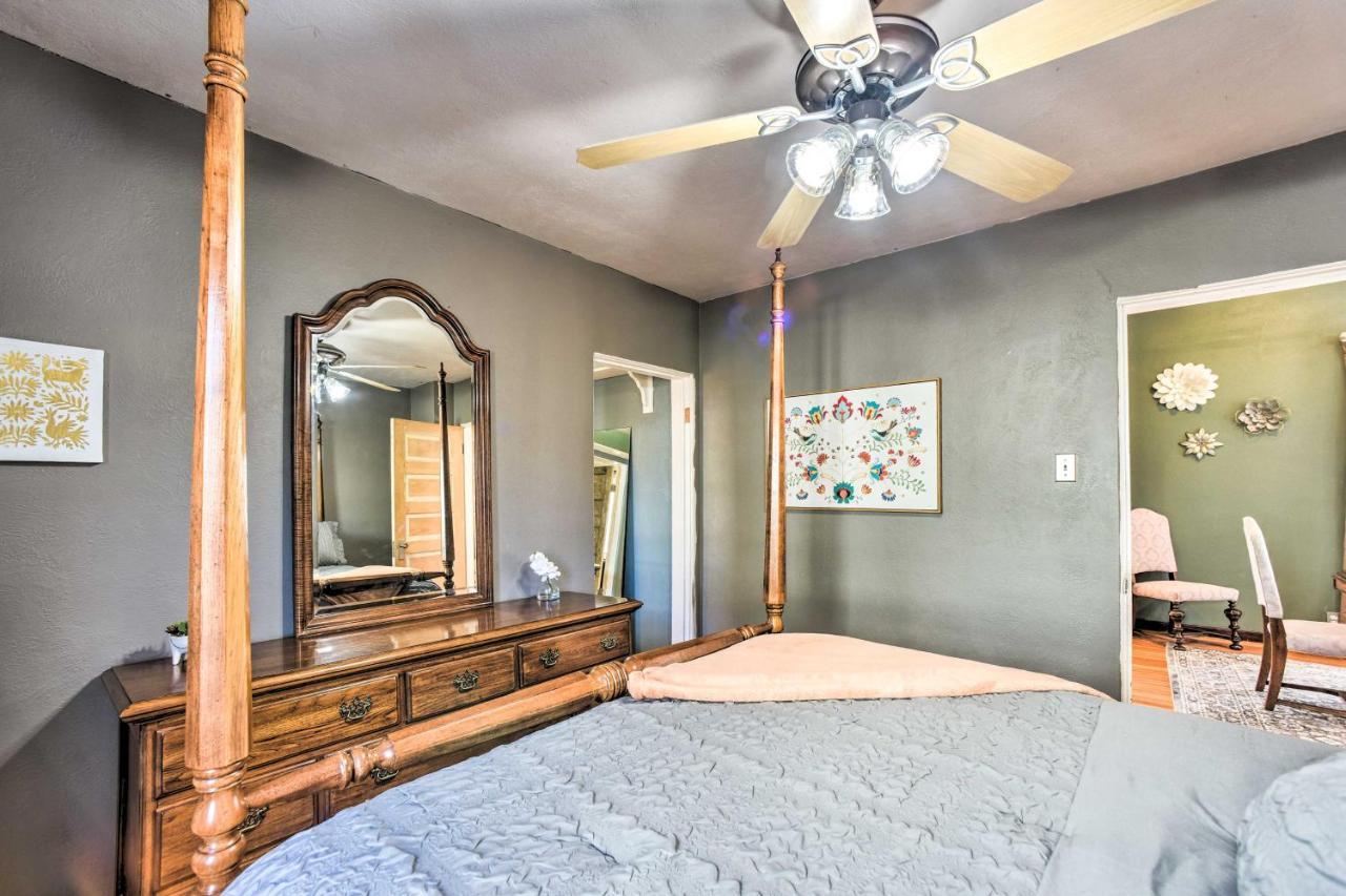 Holiday home Historic Old Colorado With Backyard! *