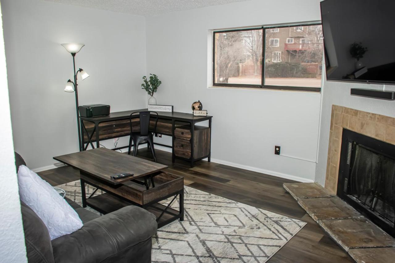Lovely 2 Bedroom! Close To In A 4plex Apartment Colorado Springs