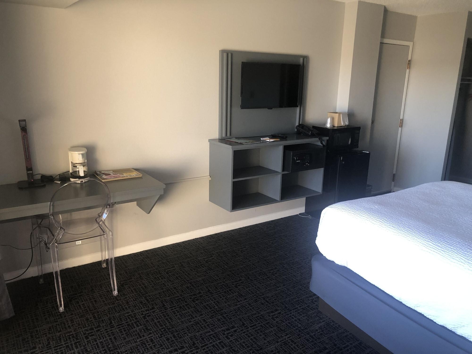 Satellite Hotel 3*