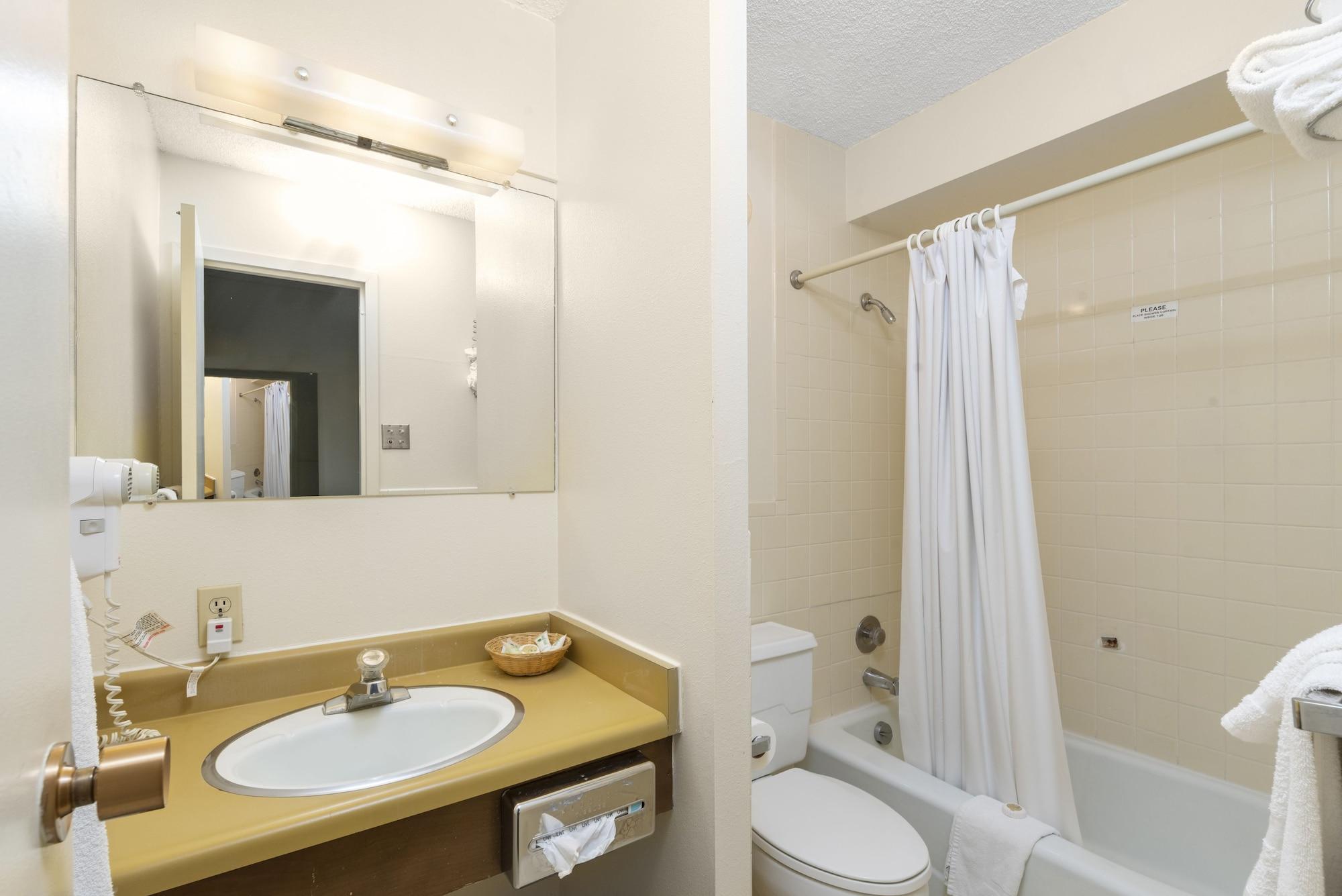 Hotel Satellite 3*
