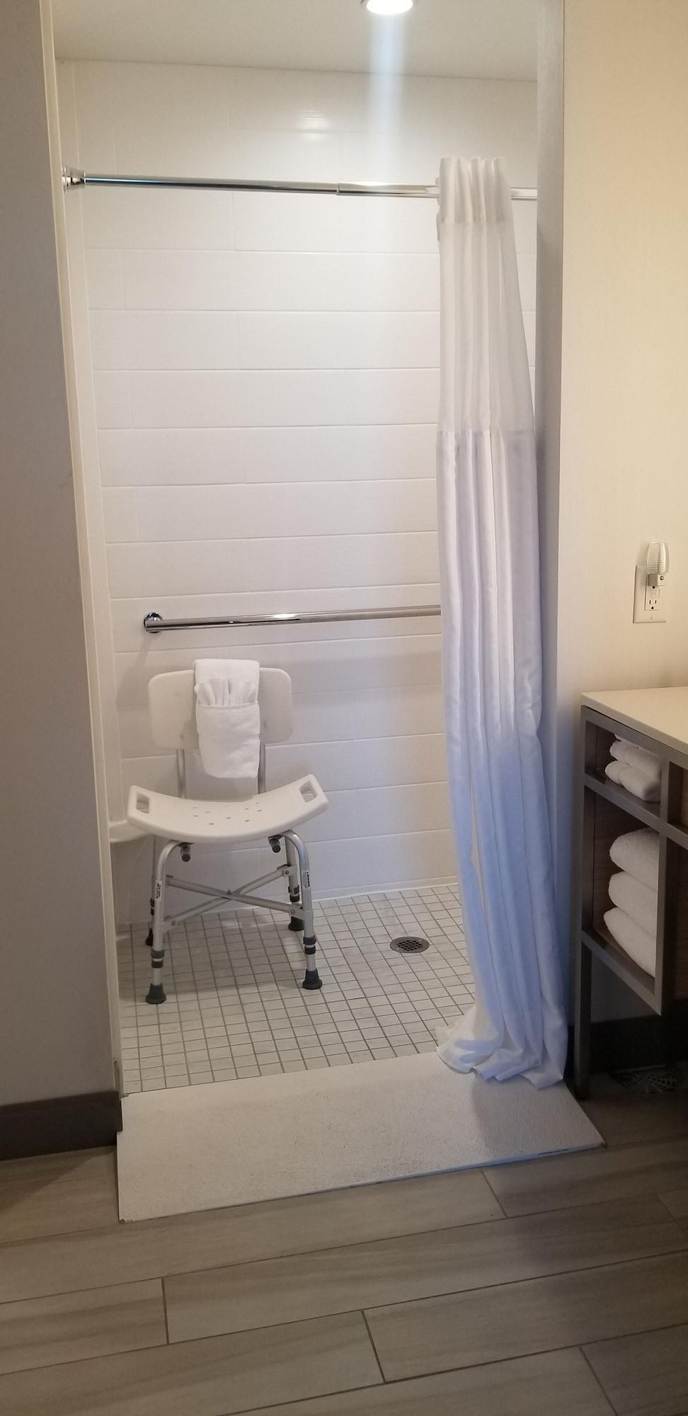 Hilton Garden Downtown, Co Hotel 3*