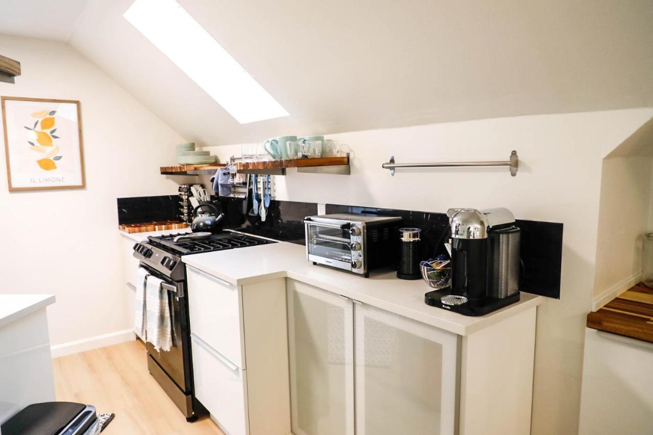 Stunning Westside Gem - Old Colorado City - Apartment *