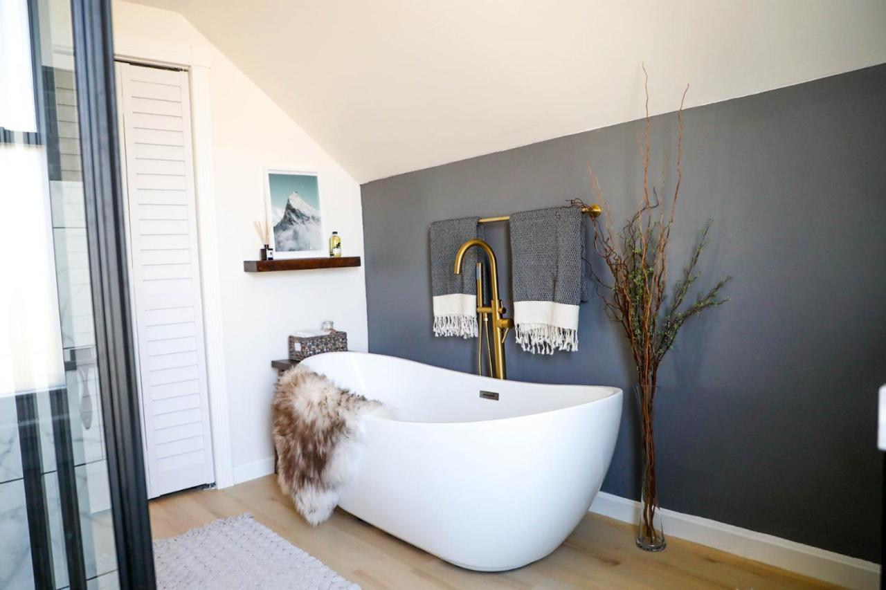 Stunning Westside Gem - Old Colorado City - *