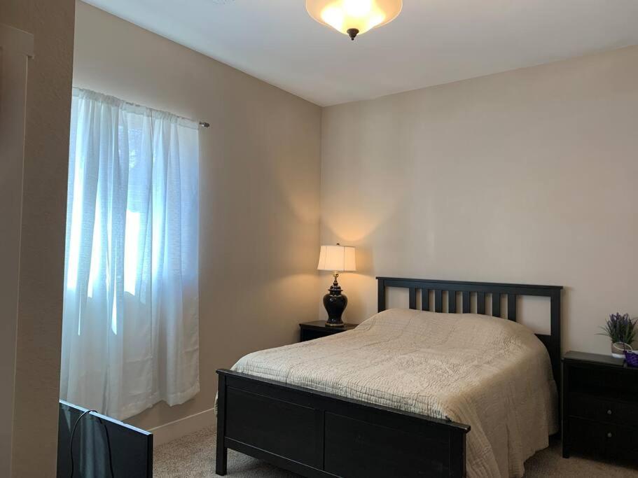 Huge Cozy With Many Bedrooms In Ivywild Colorado Springs