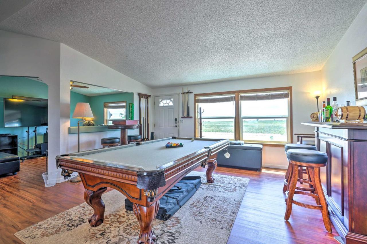 Holiday home East With Game And Backyard *