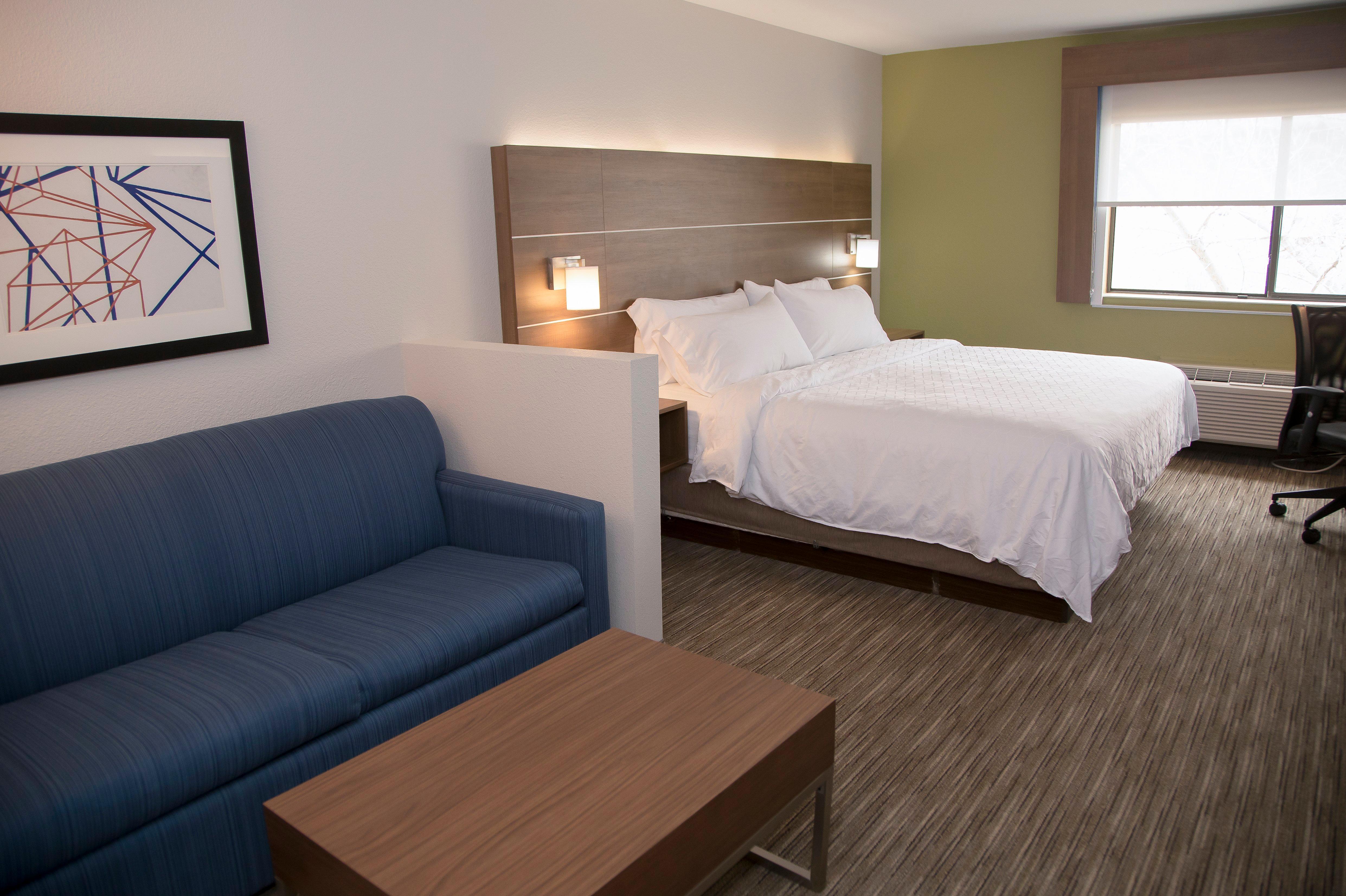 Express & North By Ihg Hotel Colorado Springs