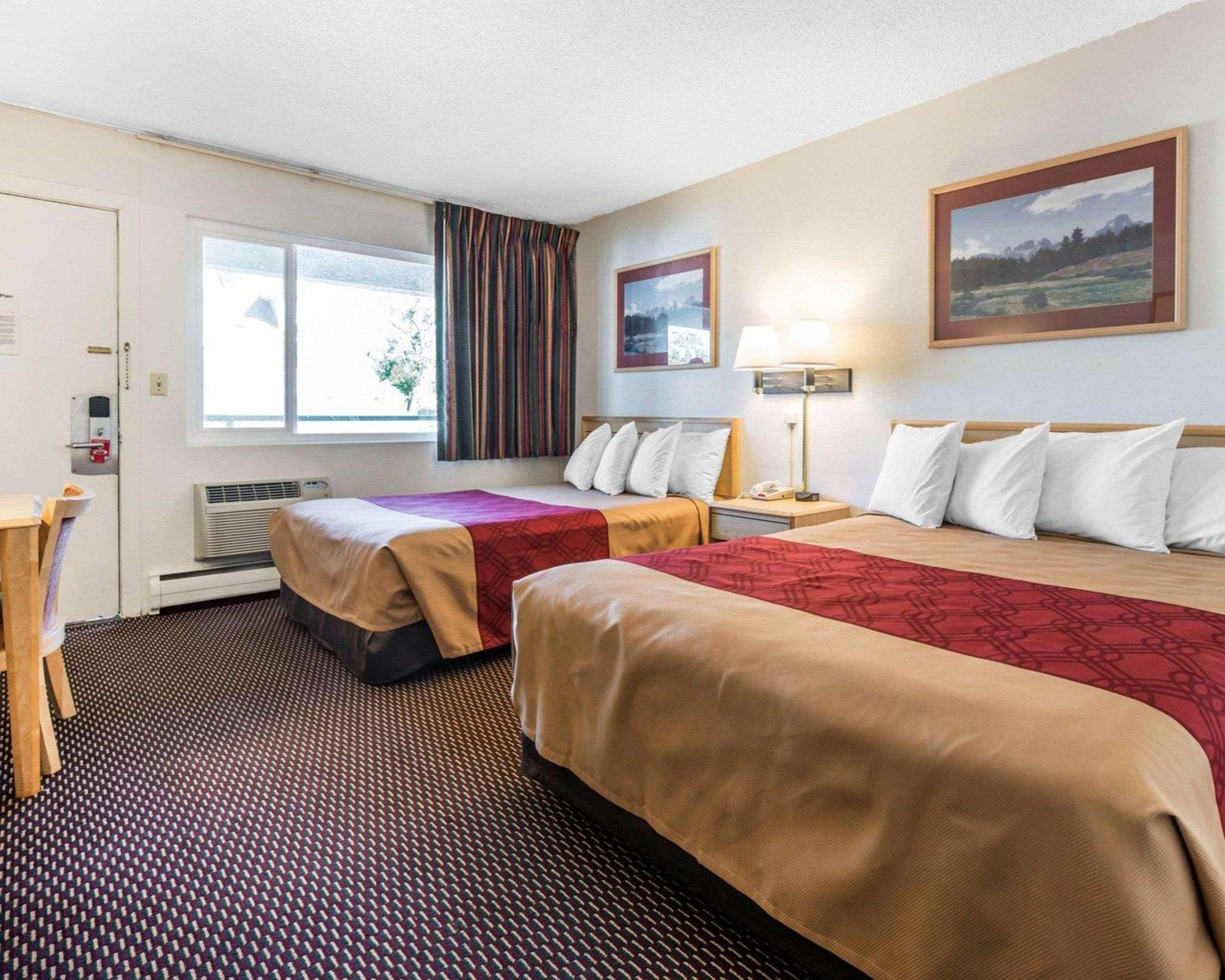 Econo Downtown Lodge