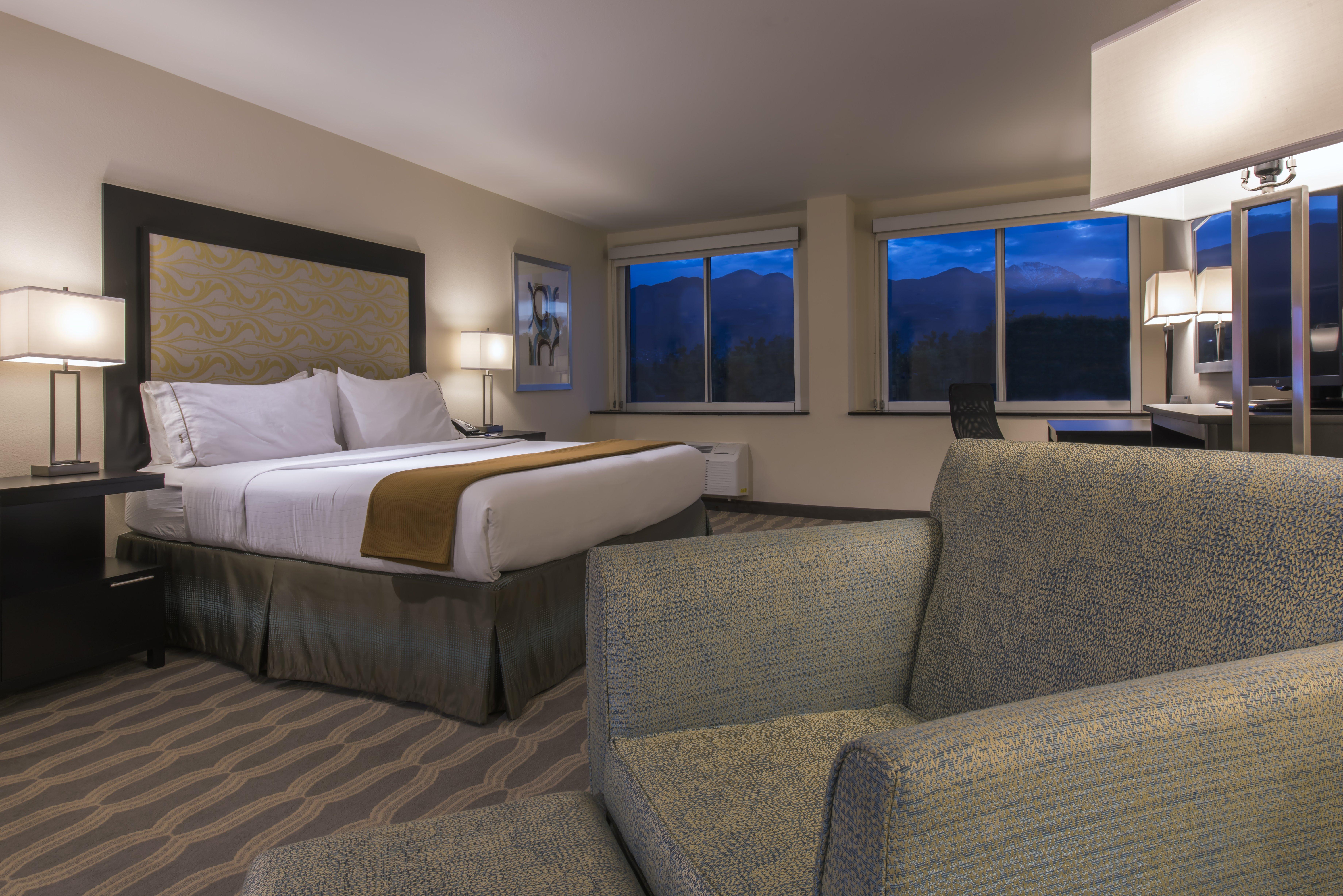 Hotel Express & By Ihg Colorado Springs