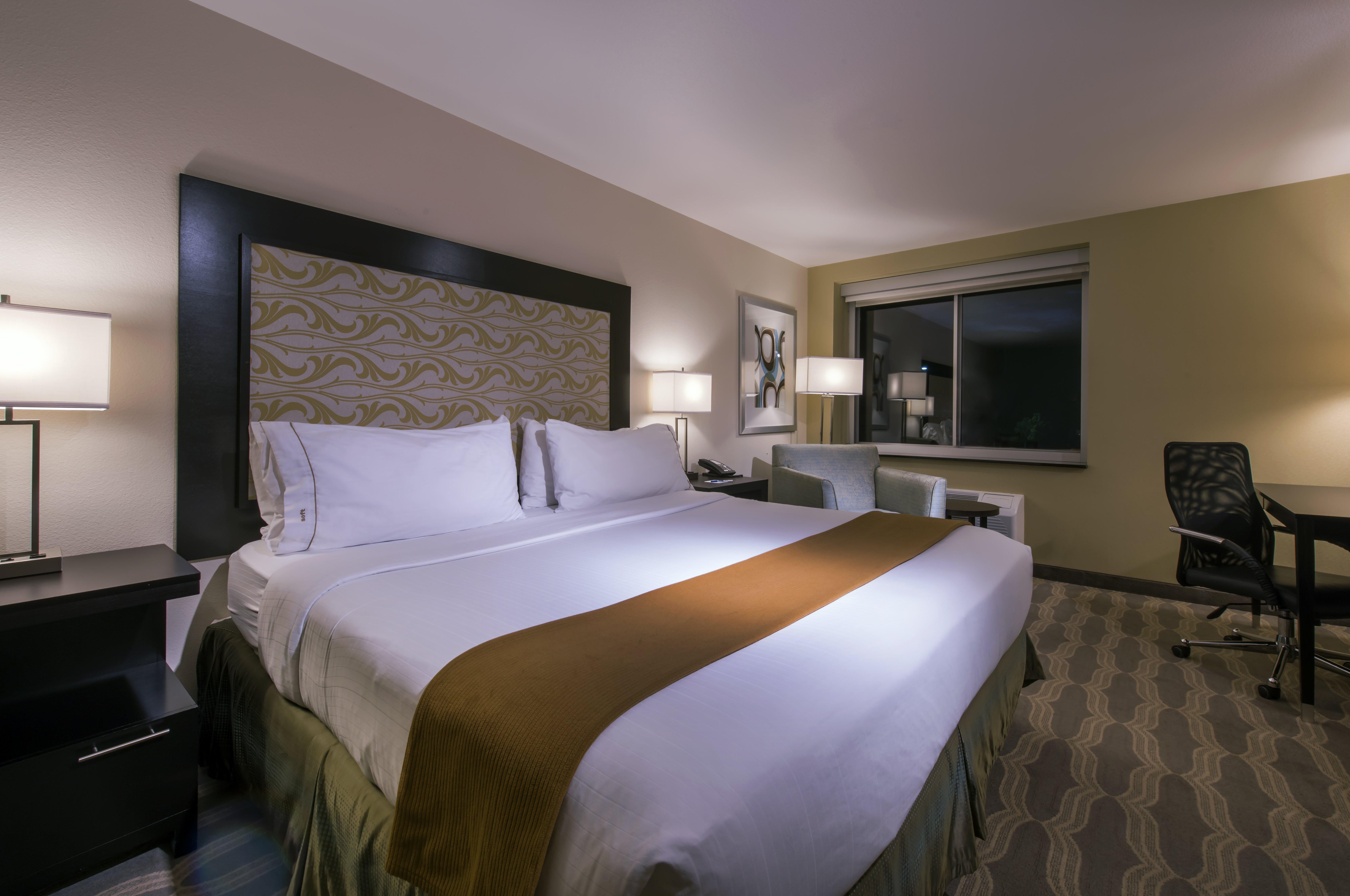 Hotel Express & By Ihg 2*
