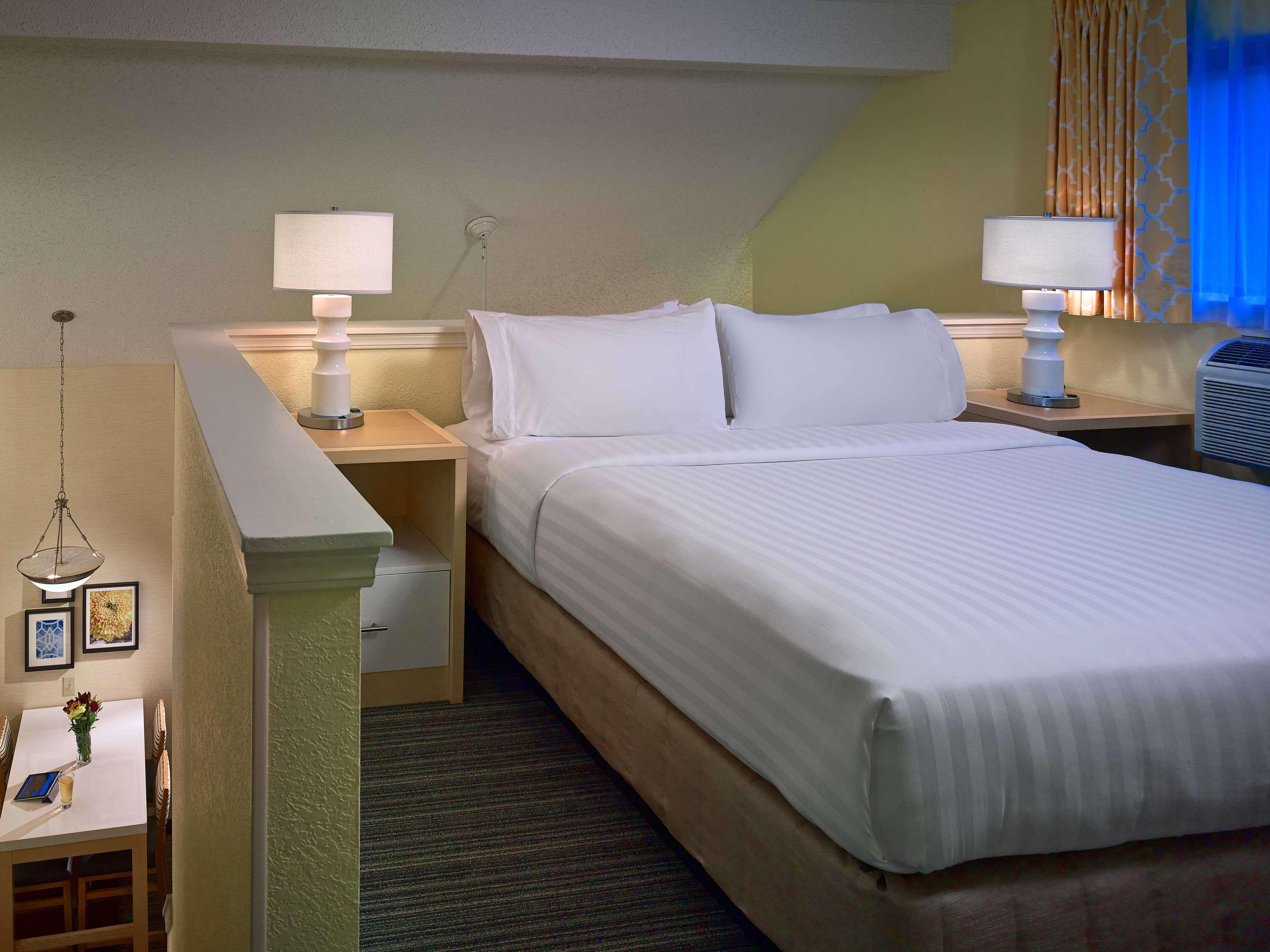 Sonesta Es Hotel