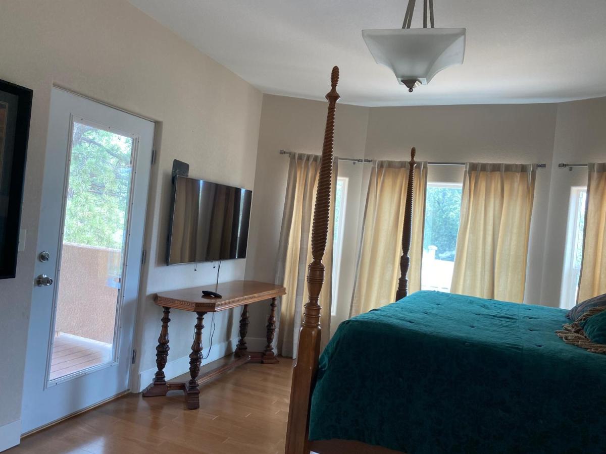 Holiday home Huge Cozy With Many Bedrooms In Ivywild *
