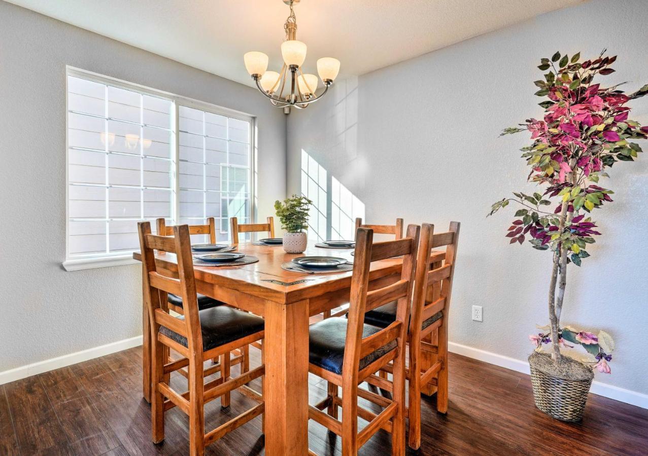 Spacious Springs And Patio About 10 Mi To Dtwn *