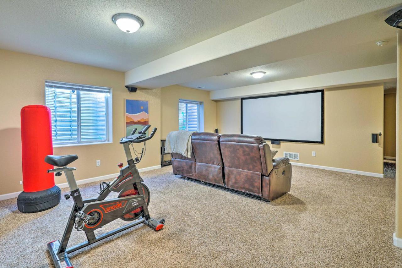 Spacious Springs And Patio About 10 Mi To Dtwn Holiday home Colorado Springs