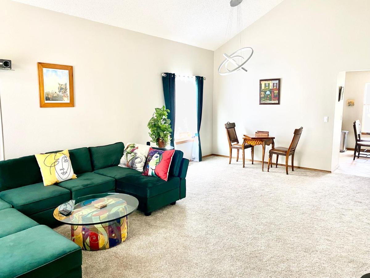 Artsy Close To Usafa With Fireplace And Patio * Colorado Springs