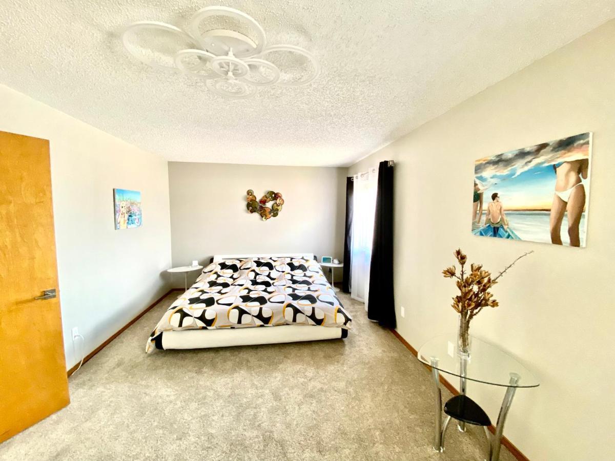 Artsy Close To Usafa With Fireplace And Patio Holiday home *