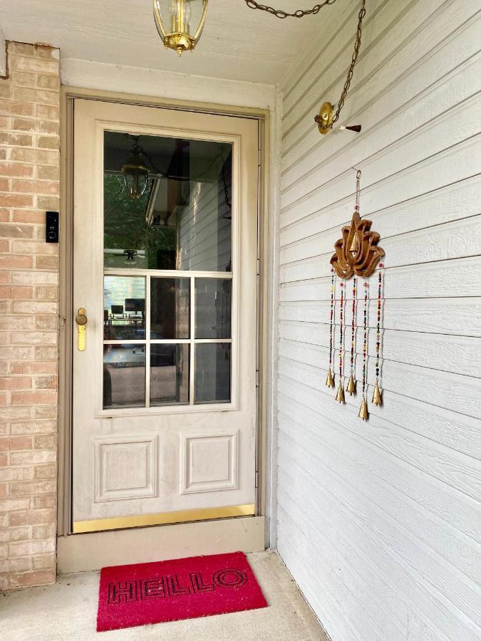 Holiday home Artsy Close To Usafa With Fireplace And Patio *