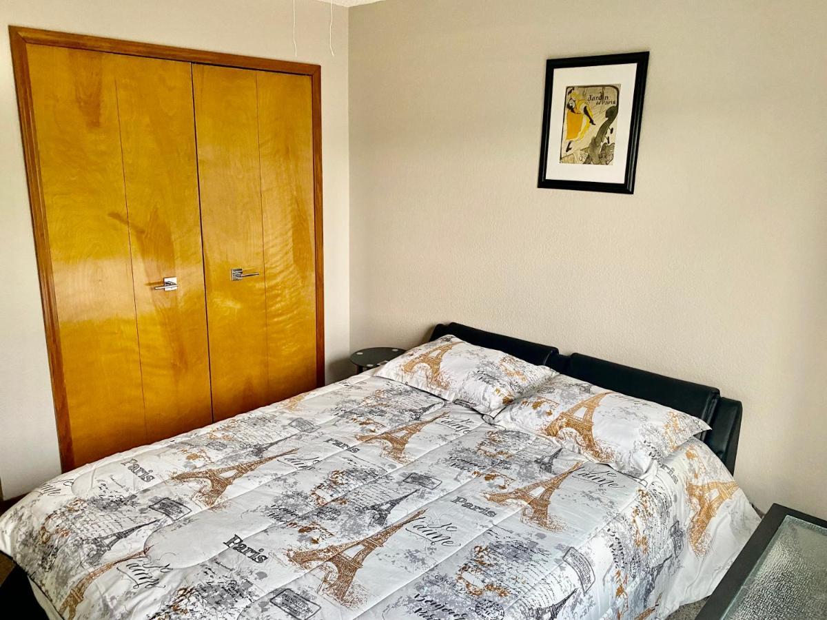 Artsy Close To Usafa With Fireplace And Patio *