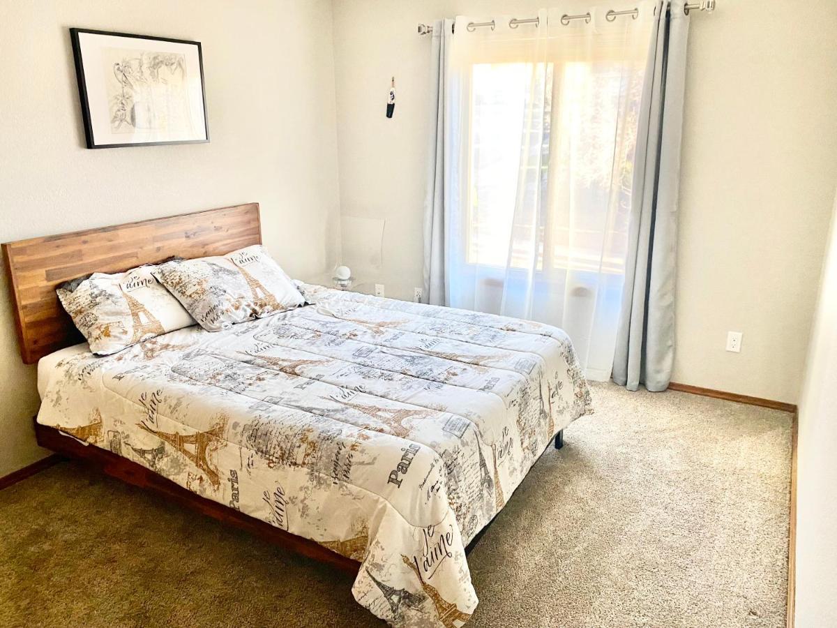 Artsy Close To Usafa With Fireplace And Patio Holiday home *