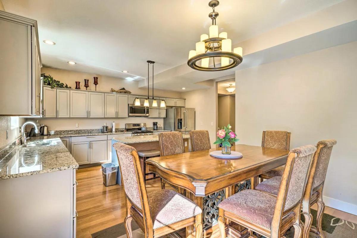 Holiday home Huge Cozy With Many Bedrooms In Ivywild Colorado Springs