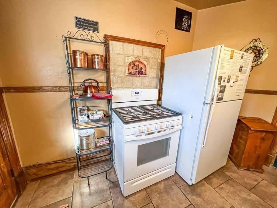 Villa Full Kitchen,close To Downtown And Family Friendly