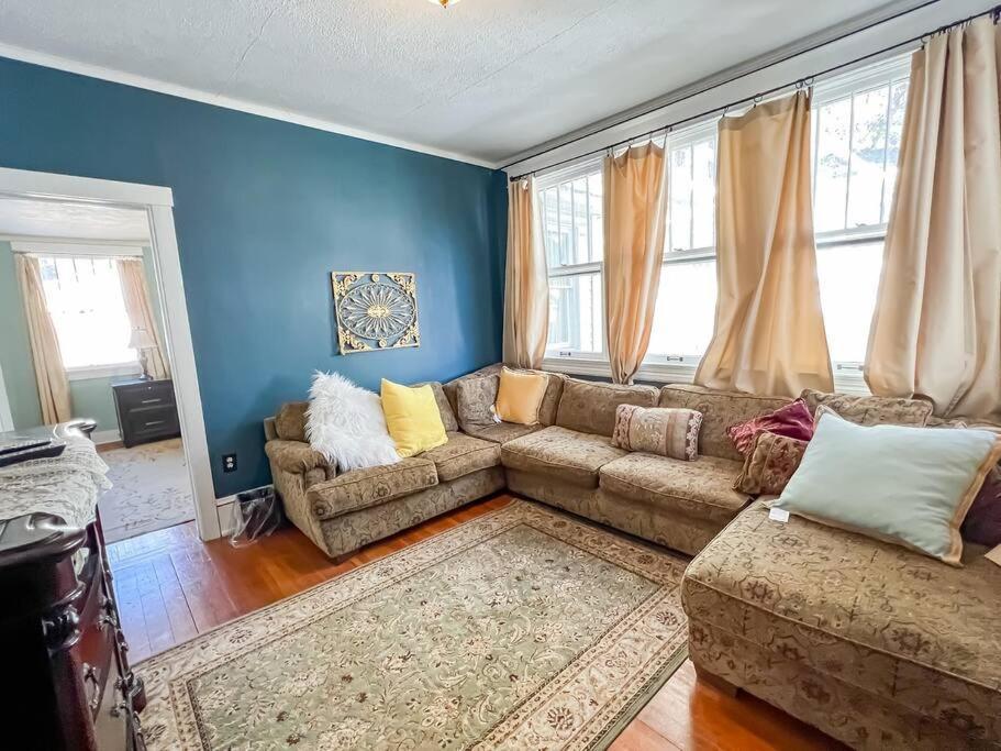 Villa Full Kitchen,close To Downtown And Family Friendly