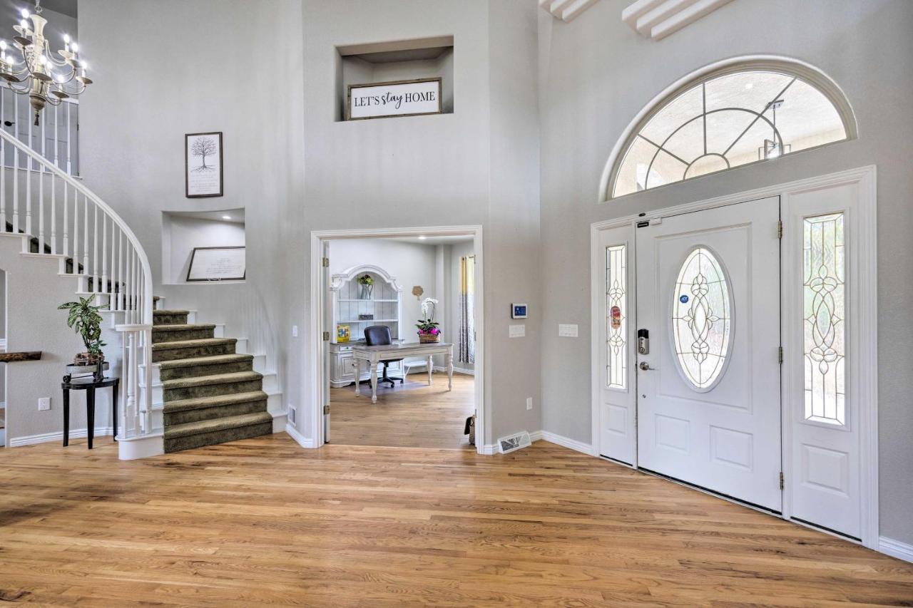 Holiday home Estate With Indoor Pool And Decks About 25 Mi To Dtwn *