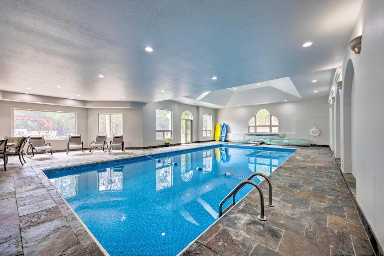 Estate With Indoor Pool And Decks About 25 Mi To Dtwn Holiday home