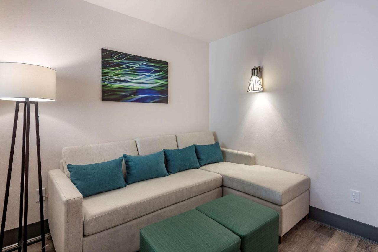 Hotel Comfort East - Medical Center Area