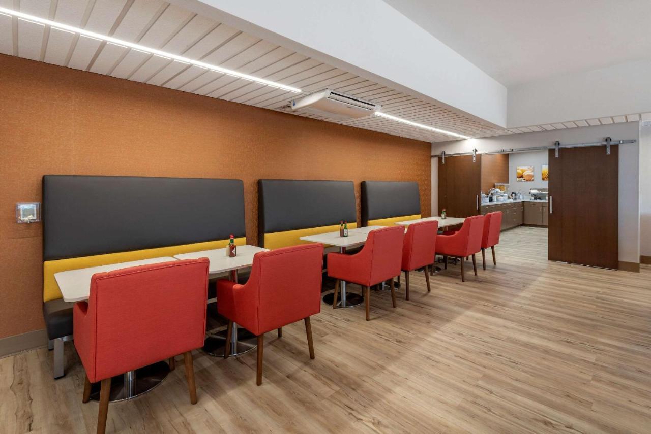 Comfort East - Medical Center Area 2*