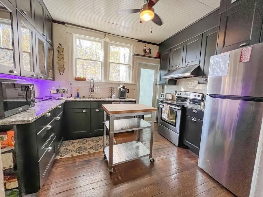 Full Kitchen,close To Downtown And Family Friendly Villa *