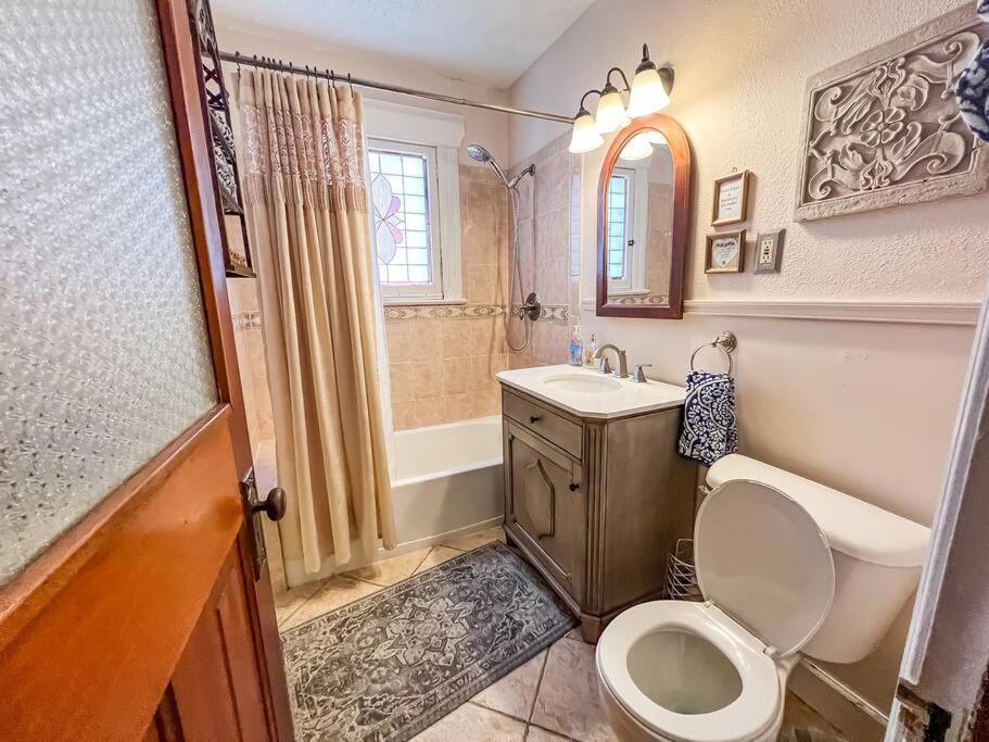 Villa Full Kitchen,close To Downtown And Family Friendly *